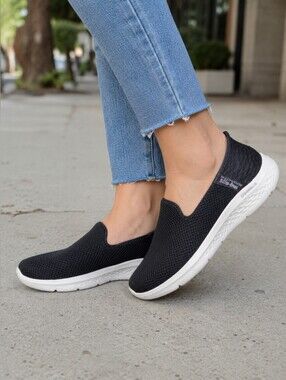 Skechers GOwalk Black Mesh Slip-On Loafers Women's Size 7.5 Lightweight Shoes
